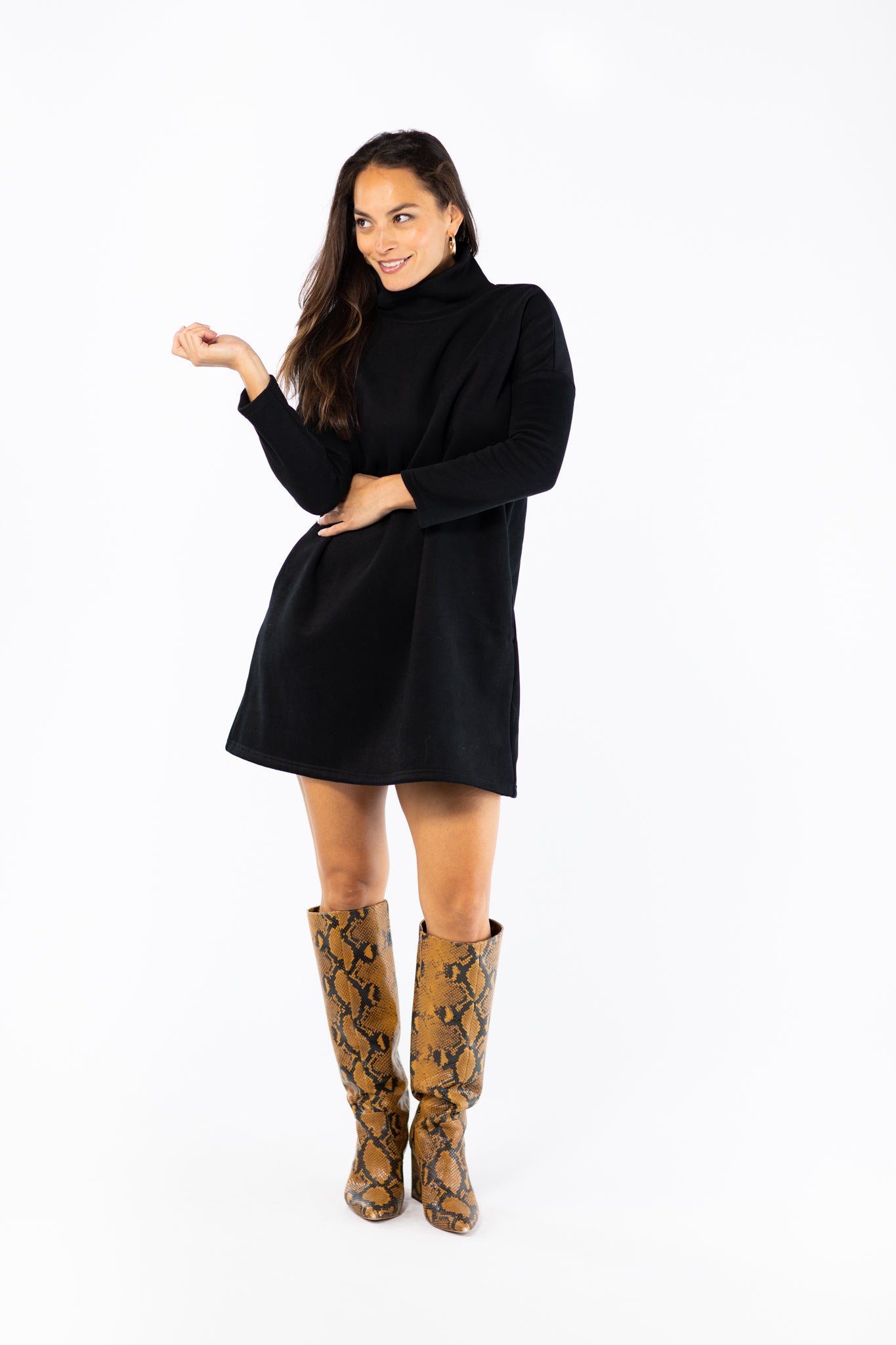 smith-_-quinn-womens-fall-collection-polly-sweatshirt-dress-black-front_2000x